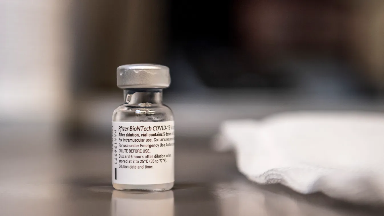 Ekkor érkezik hazánkba a következő vakcina szállítmány