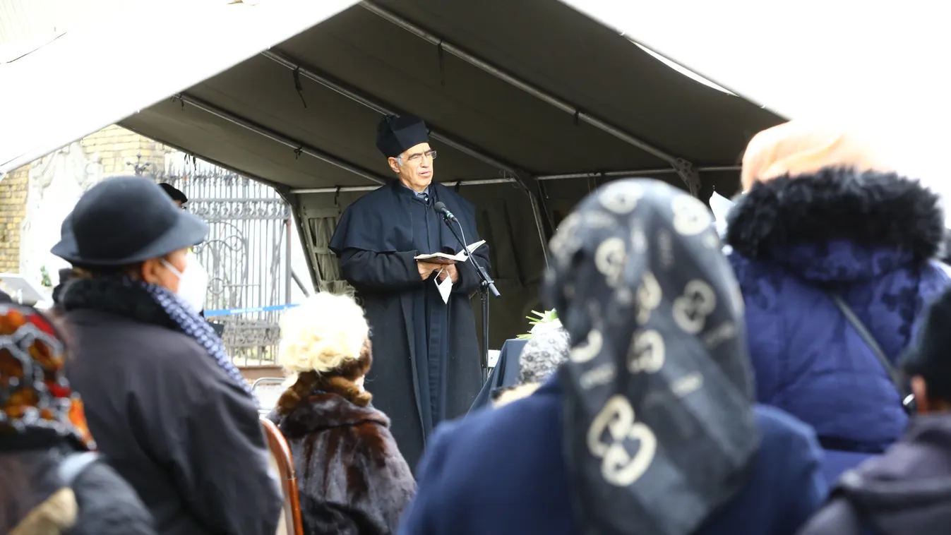 Könnyfakasztó videó: így zajlott Sas József temetése