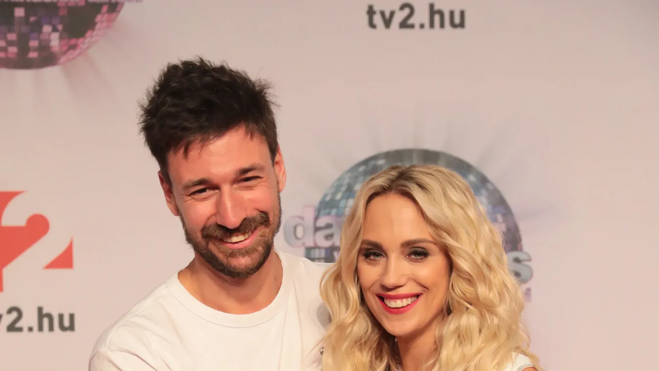 Megható képekkel köszöntötte kétéves kisfiát a magyar műsorvezető