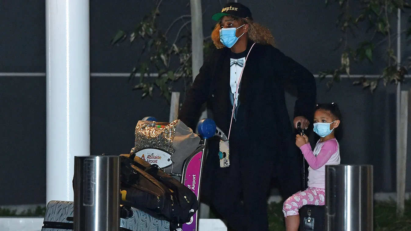 Serena Williams felpakolta családját és meg sem állt Ausztráliáig