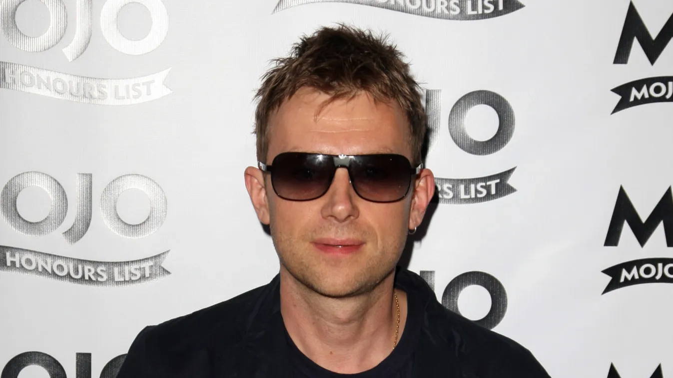 Ez biztos fájhatott! Turmixgéppel darálta le az ujját a sztárzenész - Fotó