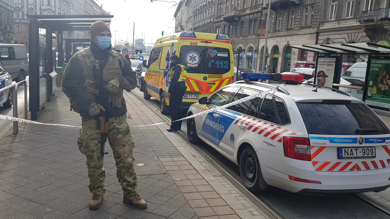 Hatalmas erőkkel vonult ki a rendőrség, fegyveres katonák zárták le a Mester utcai megállót