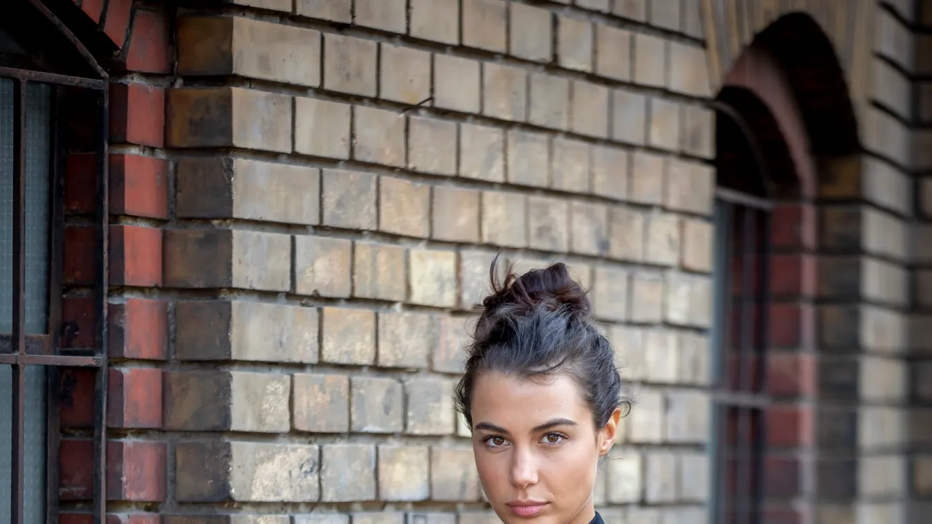 Sokkoló fotó: Disznóvágásról posztolt Tóth Andi