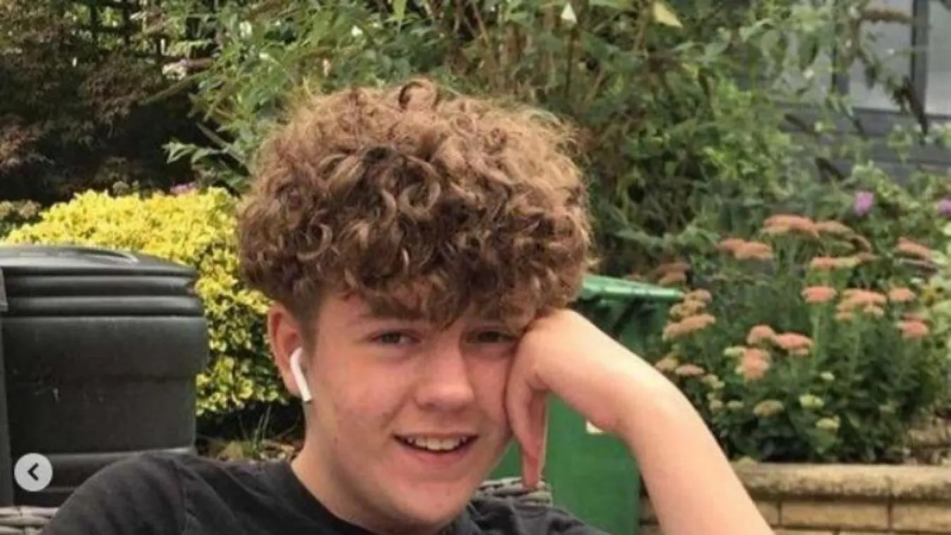 Brutális: szamurájkarddal végezték ki társai a tinit