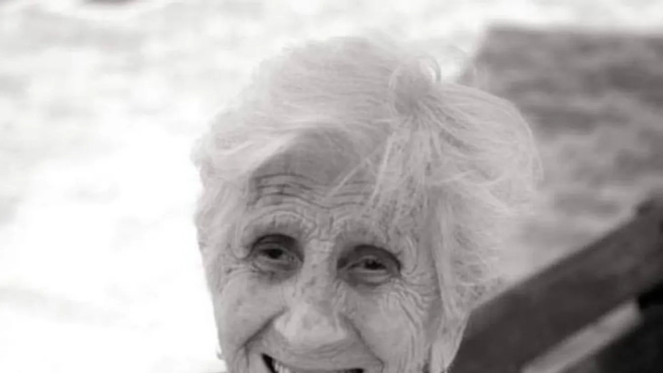 A 107 éves asszony is beoltatta magát a koronavírus ellen