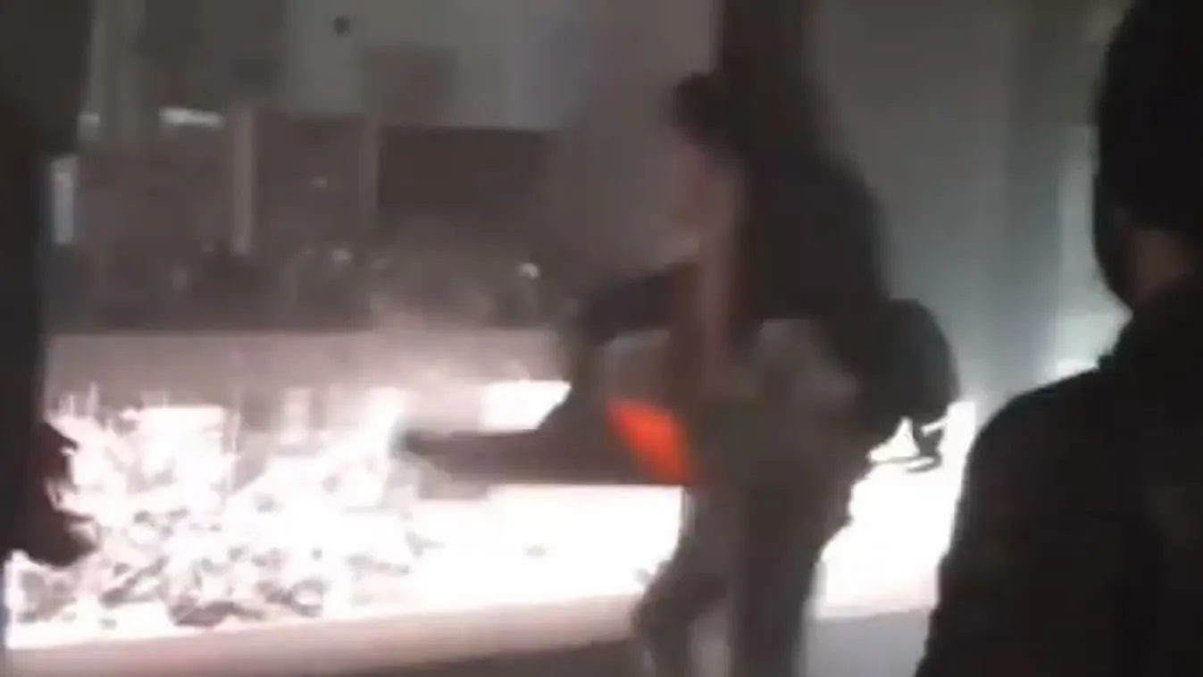 Migránsok verték szét Bécs belvárosát, megrázó felvételek!