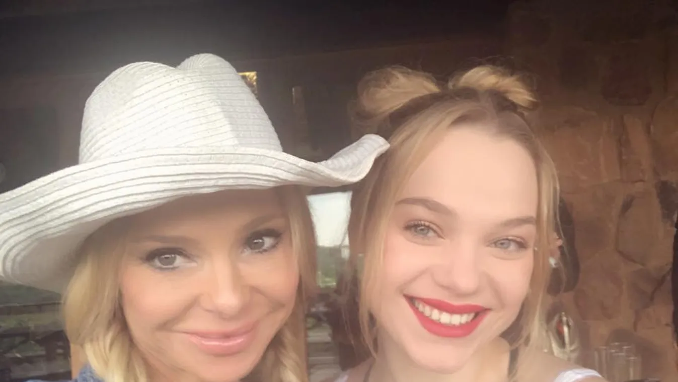 Merész fotó: a kamera előtt terpesztett a magyar luxusfeleség lánya