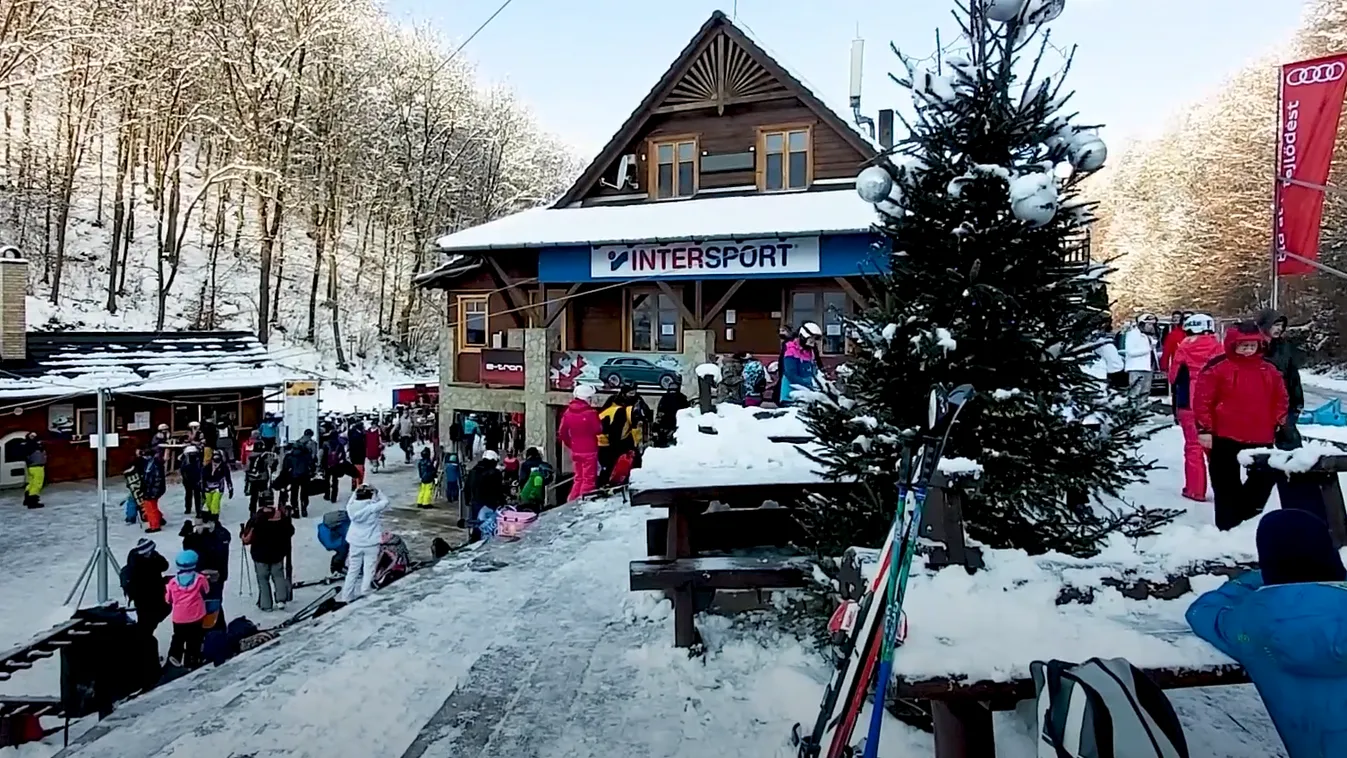 Ilyen volt az igazi tél első napja az eplényi sípályán - videó