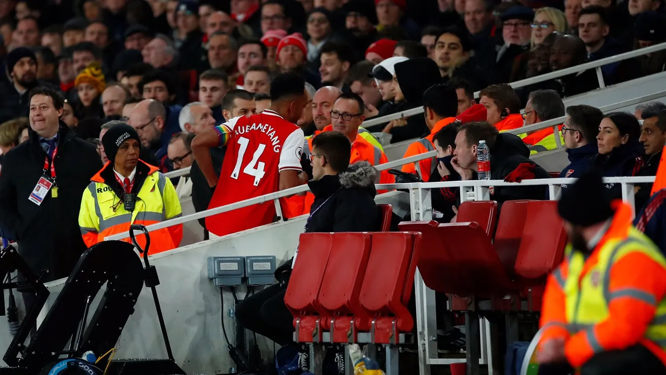 Rájött a szapora, mesterhármas helyett vécére rohant meccs közben a futballsztár