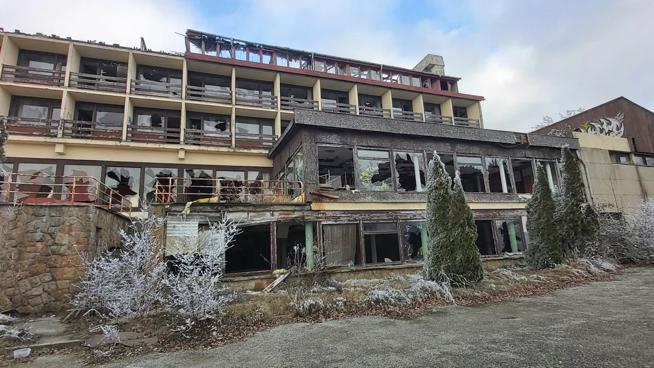 Már csak az enyészet jár üdülni a magyar szellemhotelbe - videó