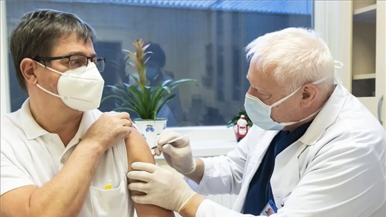 Vasárnap is folytatódik az egészségügyben dolgozók oltása