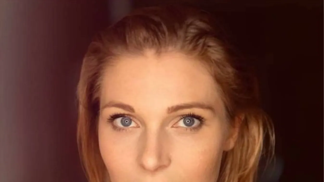 Ledobta a melltartót Vastag Csaba exbarátnője - Fotó