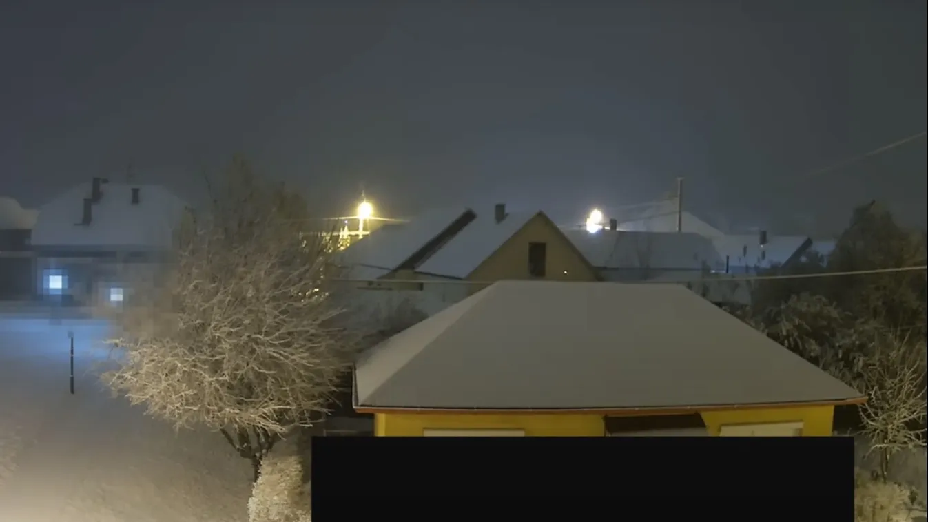 Bedurvult a tél: több város is fehérbe borult az éjszaka - videók