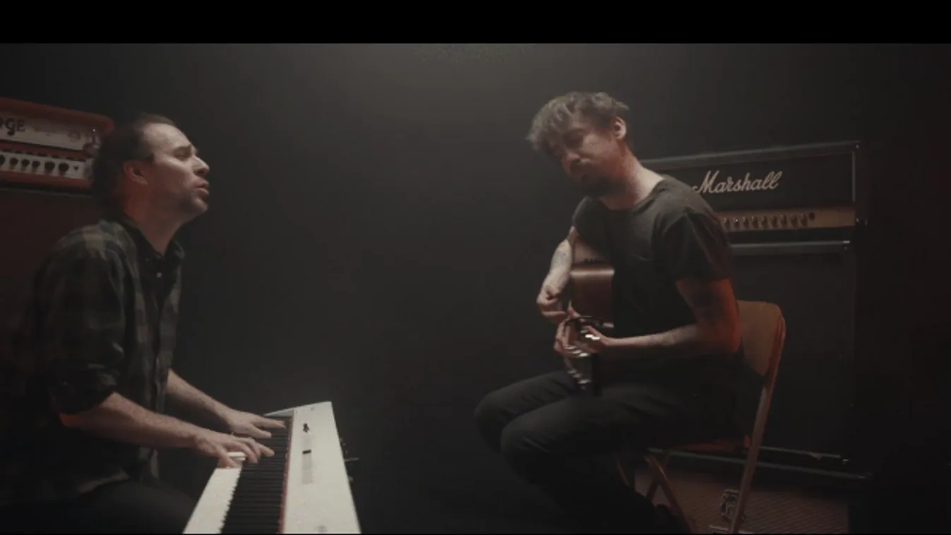 Könnyfakasztó módon emlékeznek Siklósi Örsre a zenésztársai - Videó