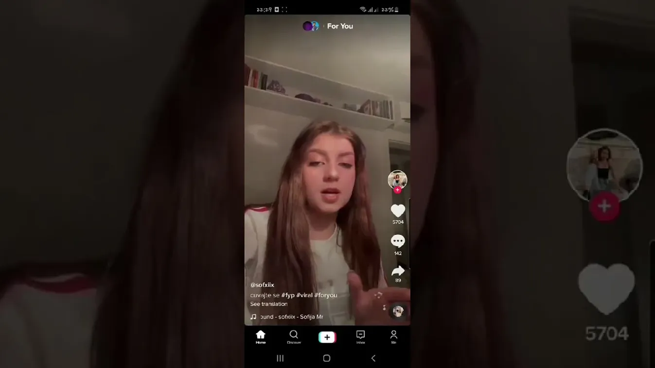 Kanos migráns tapadt a buszon a fiatal lányra, de arra nem számított, ami a megállóban történt