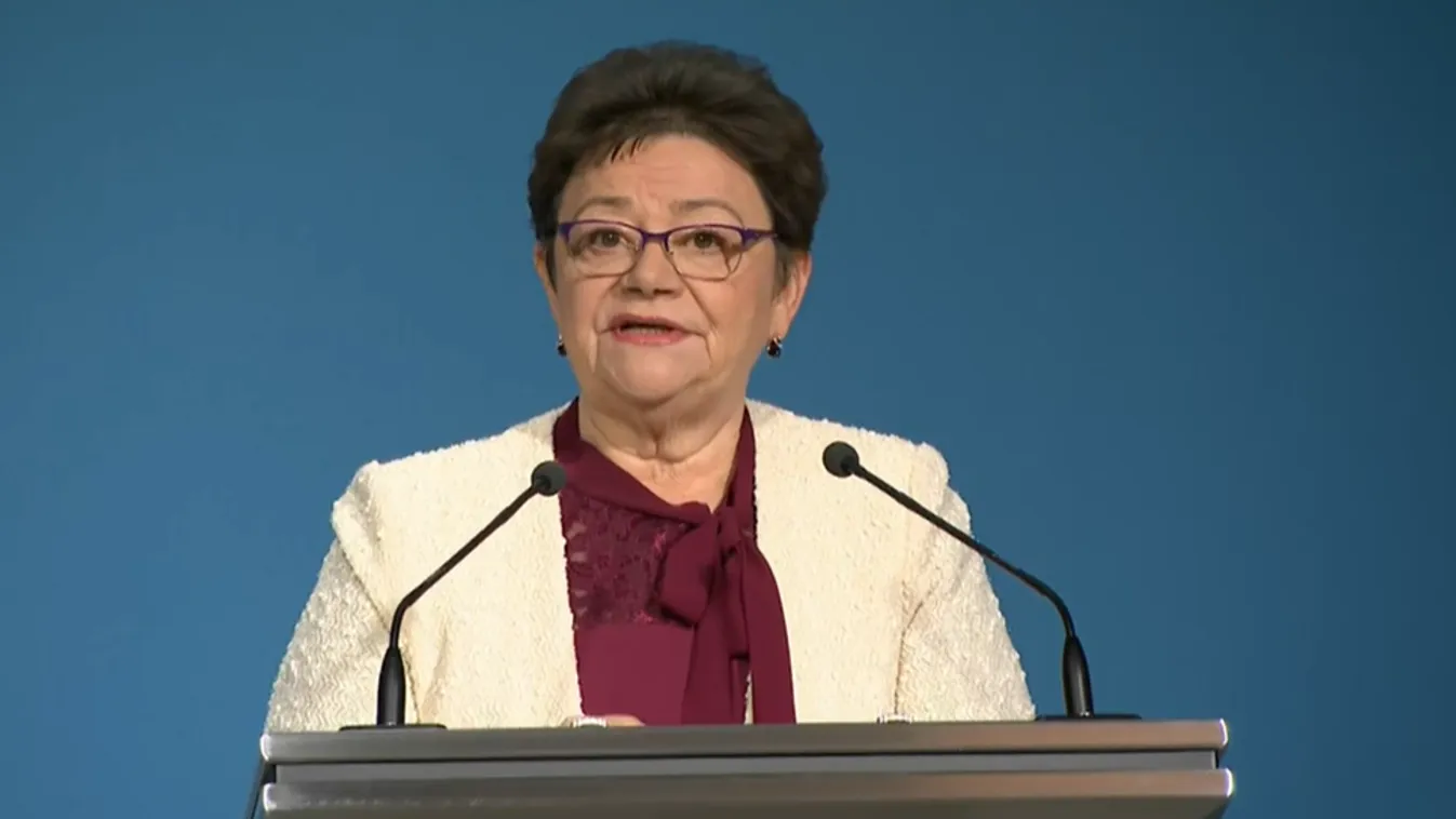 Müller Cecília: Átlépte a határt a Szputnyik V-vakcina