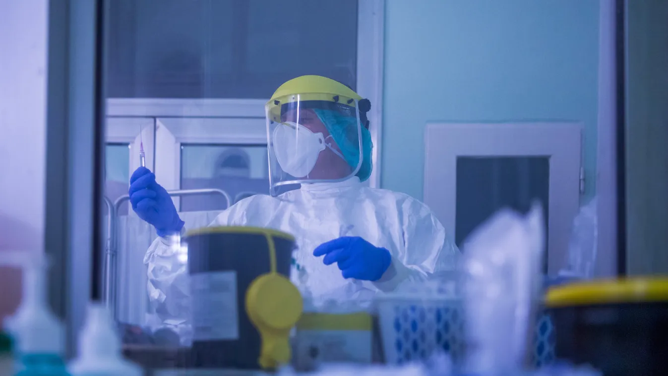 A jövő év végén megkezdődik a hazai koronavírus elleni vakcina gyártása