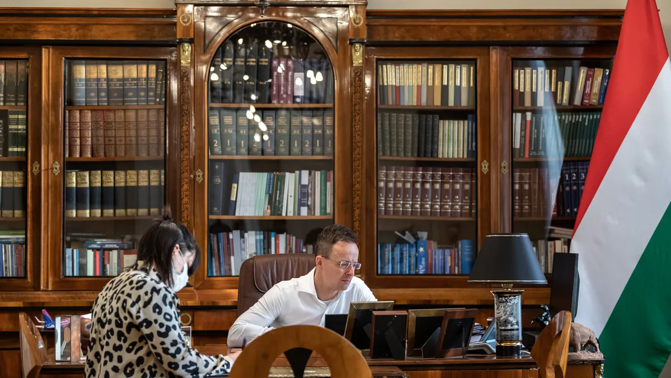 Márciusban újabb félmillió kínai vakcina érkezik Magyarországra