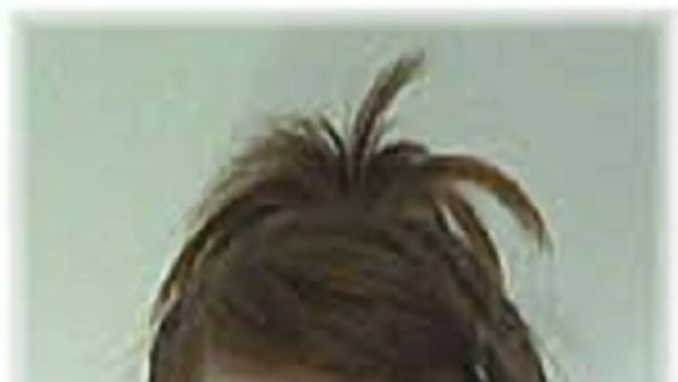 Ha láttad ezt az angyali mosolyú budapesti kislányt, azonnal hívd a rendőrséget - Fotó