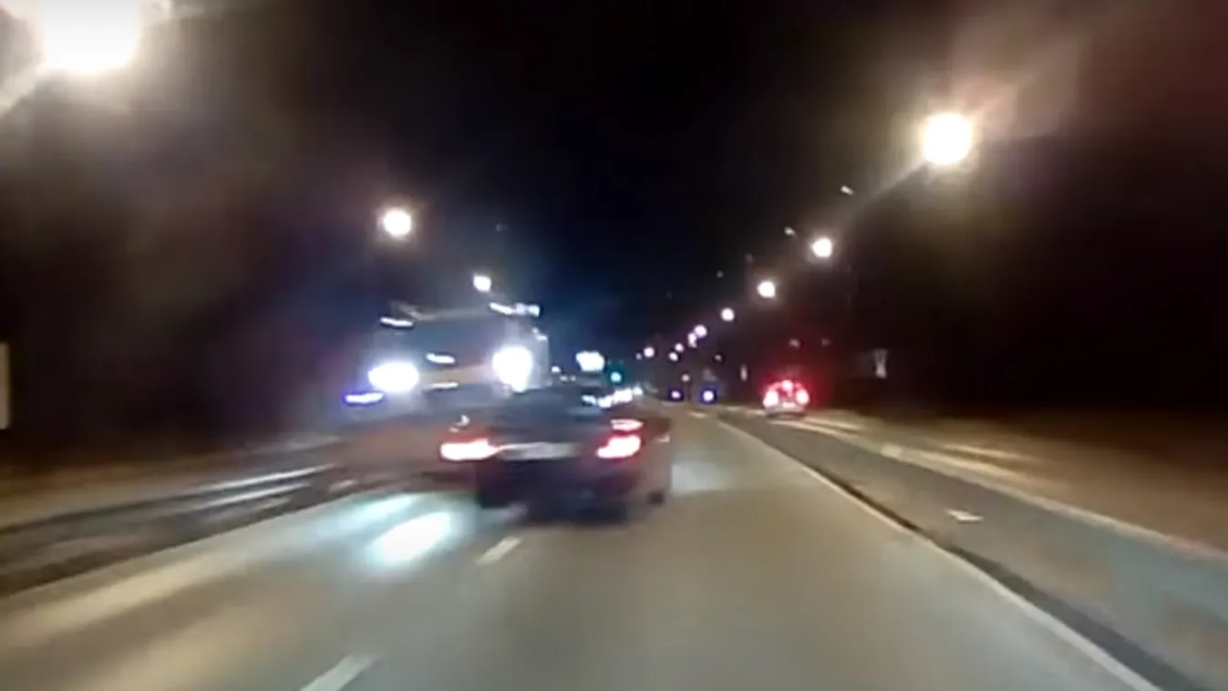 Sokkoló: majdnem belecsapódott egy hókotróba egy autós a Ferihegyi úton - videó