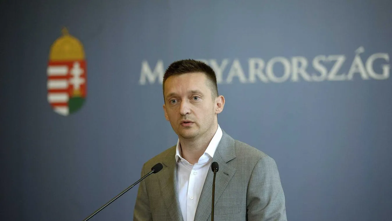 Kiderült: Rogán Antal felesége semmilyen földet nem vásárolt