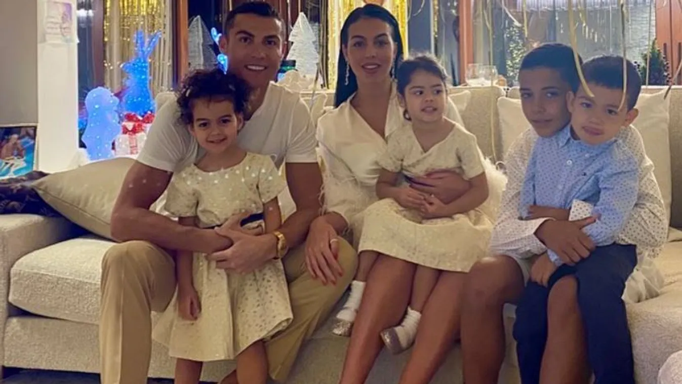 Ronaldo gyerekei és szerelme elhalmozták szeretetükkel a szülinapos világsztárt