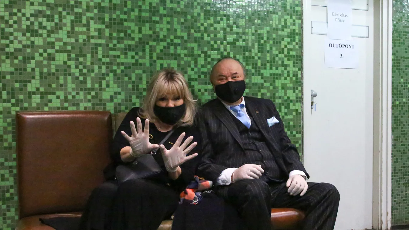Korda György újra rosszalkodhat, Balázs Klári megkapta az oltást