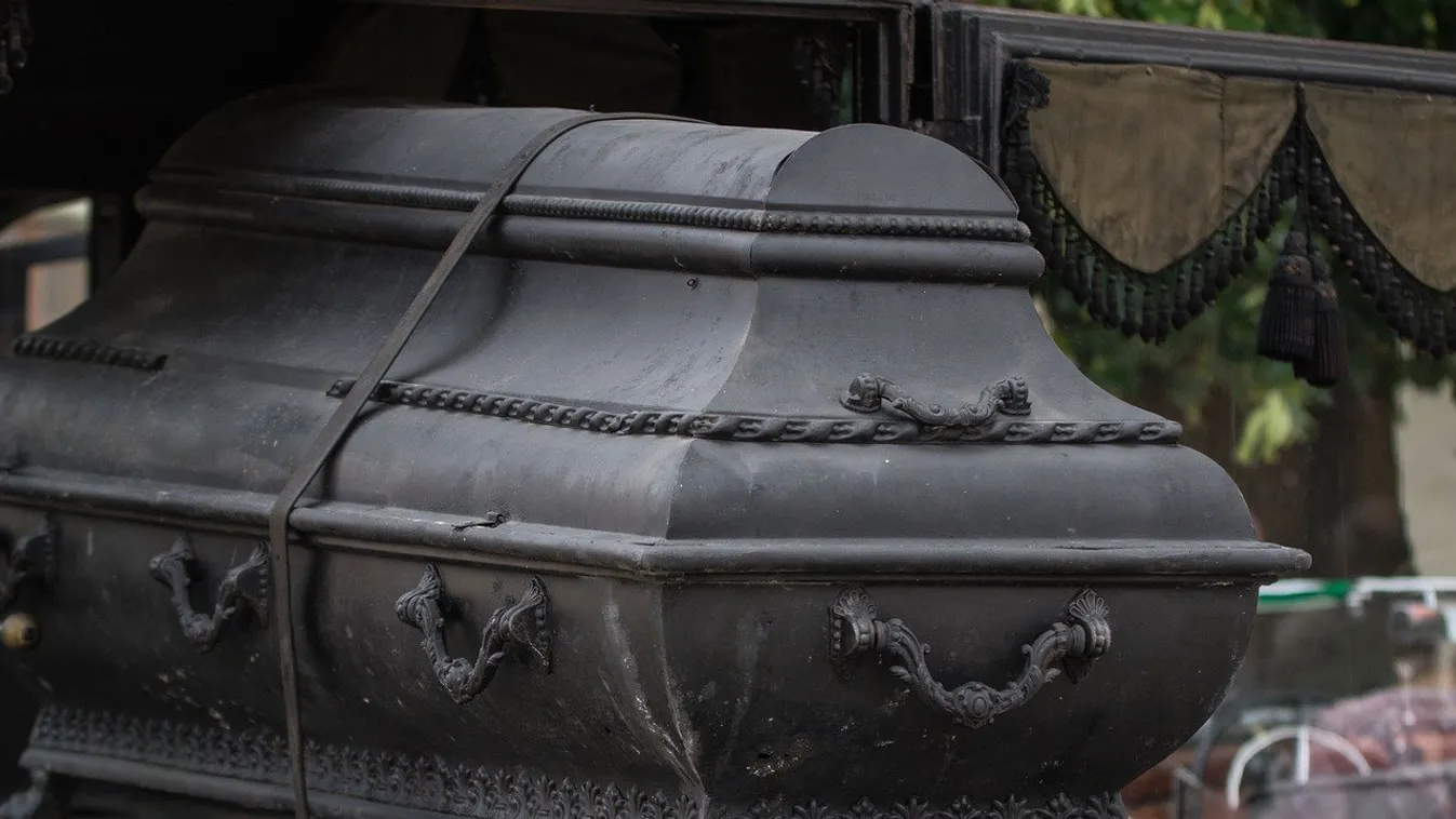 Rettenetes a helyzet: nem győzik a holtak hamvasztását Szlovákiában