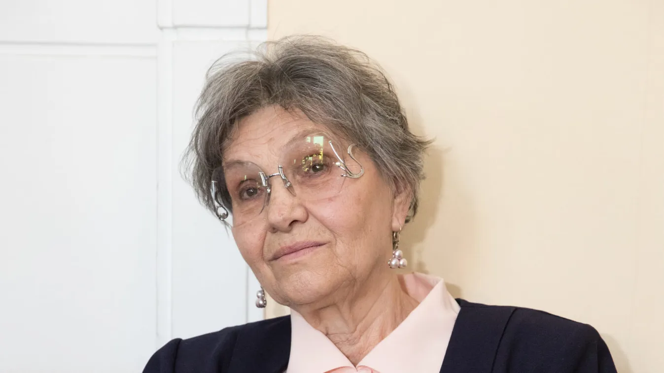 Sosem látott, nagyon intim fotók kerültek elő Pécsi Ildikó padlásáról