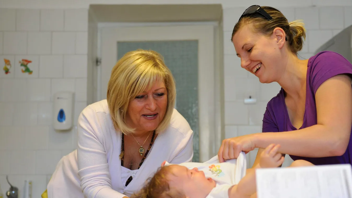 Elképesztő hivatás: ezt teszik a védőnők a járvány idején