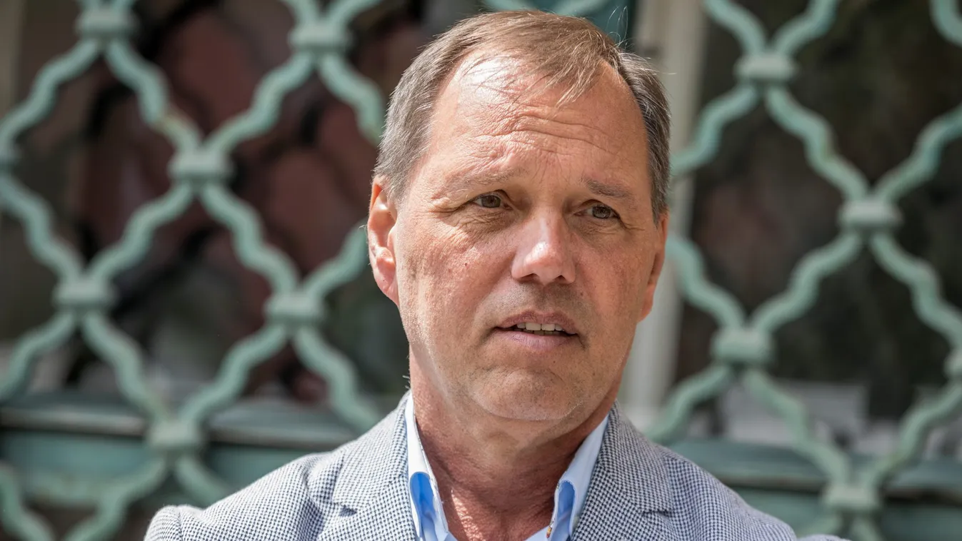 Lerántotta a leplet a koronavírus-járvány helyzetéről Szlávik János: őszintén beszélt az ország sorsáról