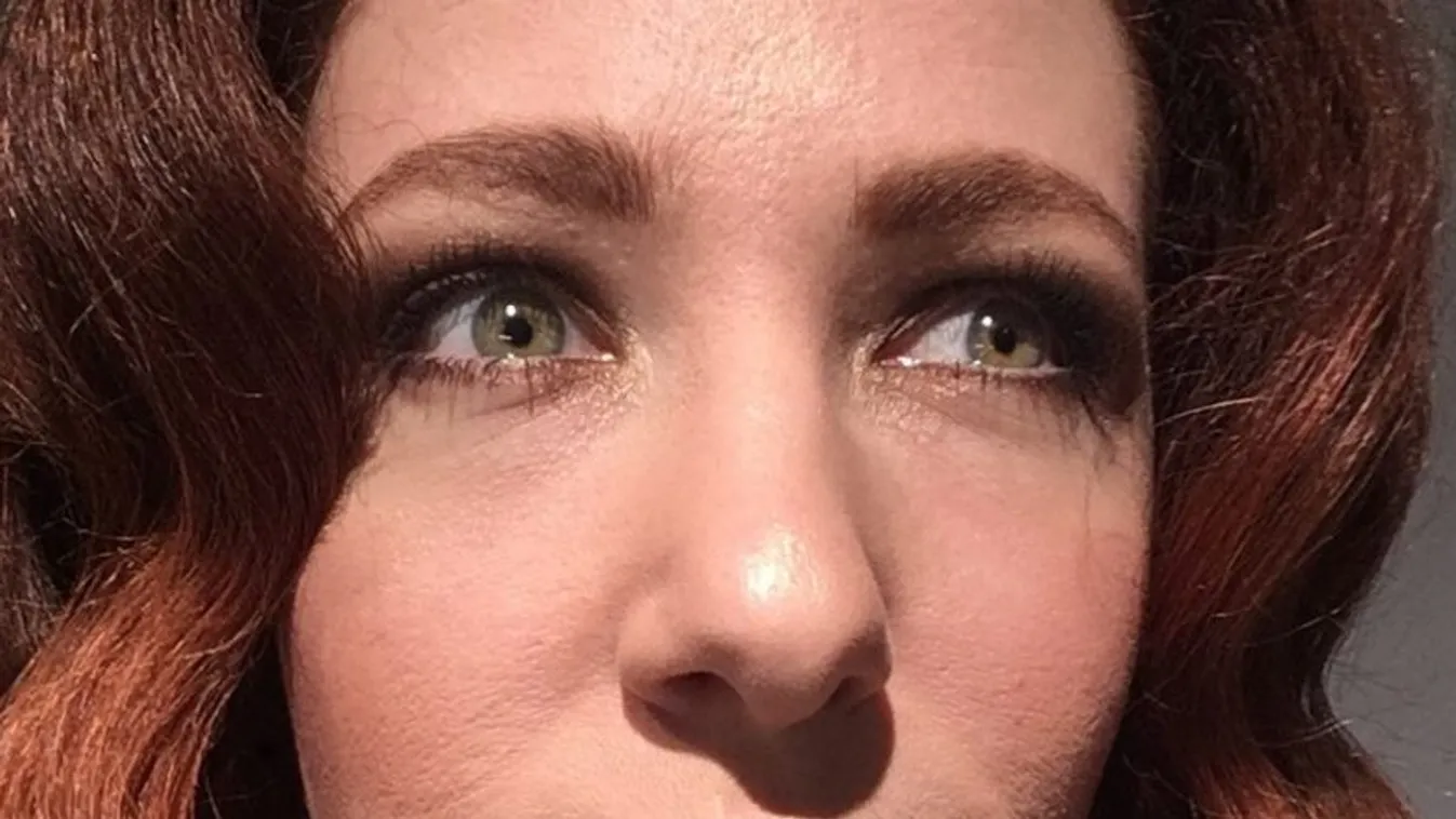 Édes fotó: Megszületett az egykori megasztáros kisbabája