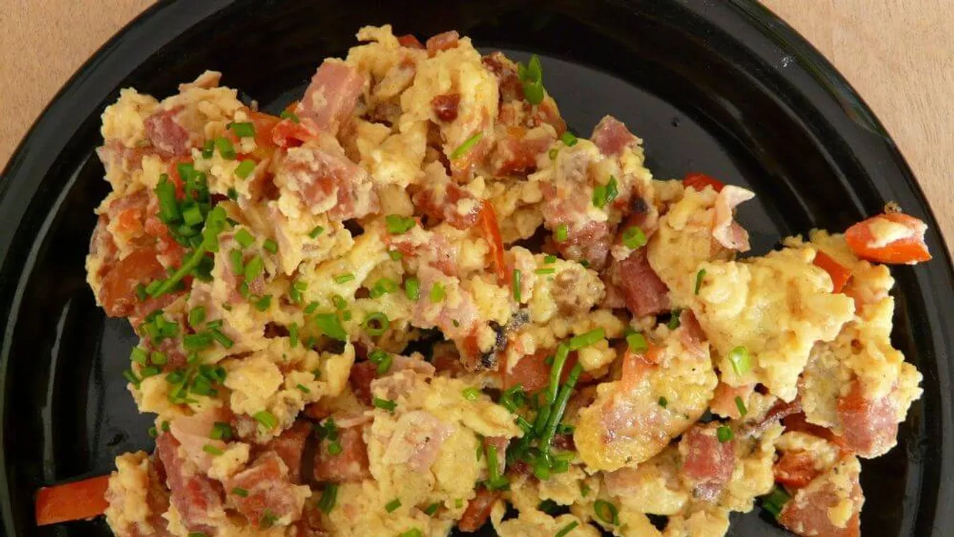 Őrület, mit tettek a ravasz franciák a rántottába, zseniális ez a reggeli