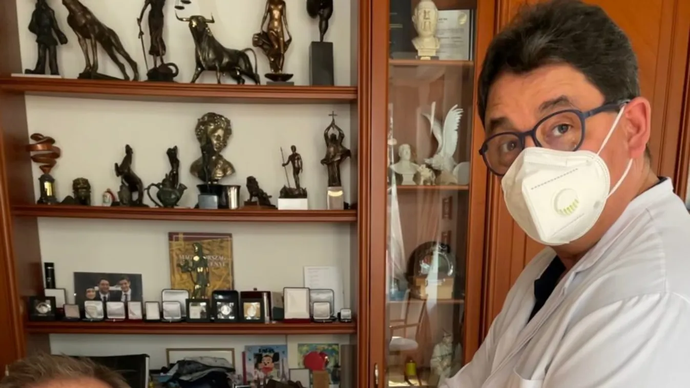 Dr. Merkely Béla az édesapját is beoltotta a koronavírus ellen - Fotó
