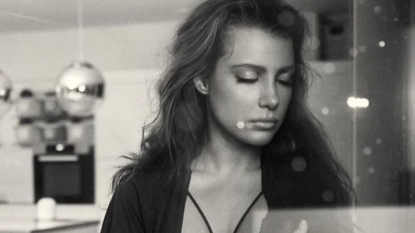 Videó: a cicis vagy a depis Tóth Andit szeretitek jobban?