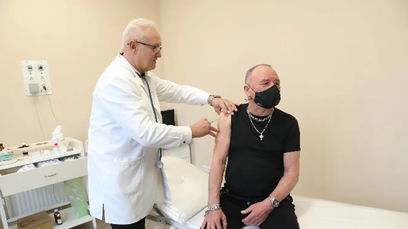 Nagy Feró megkapta a második koronavírus elleni oltást is – Videó
