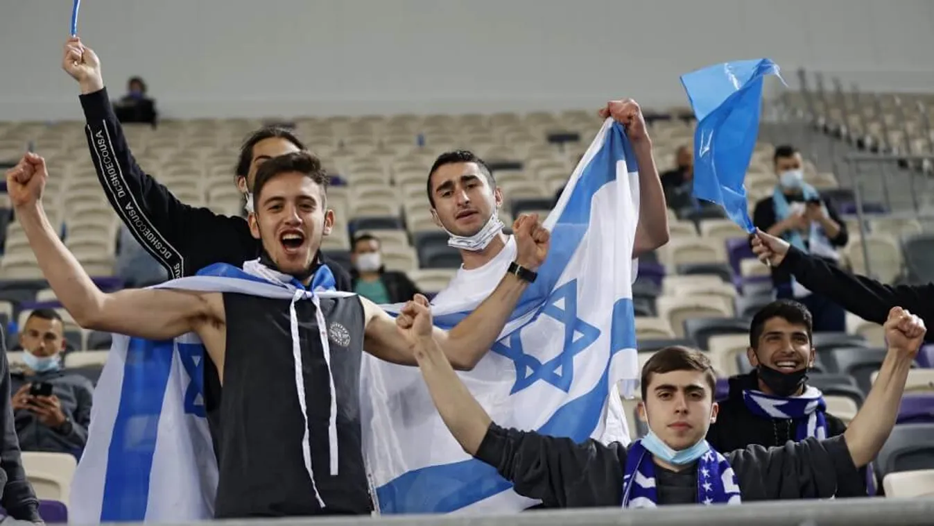 Végre szurkolók stadionban, a Barca sztárja örült, hogy kifütyülték