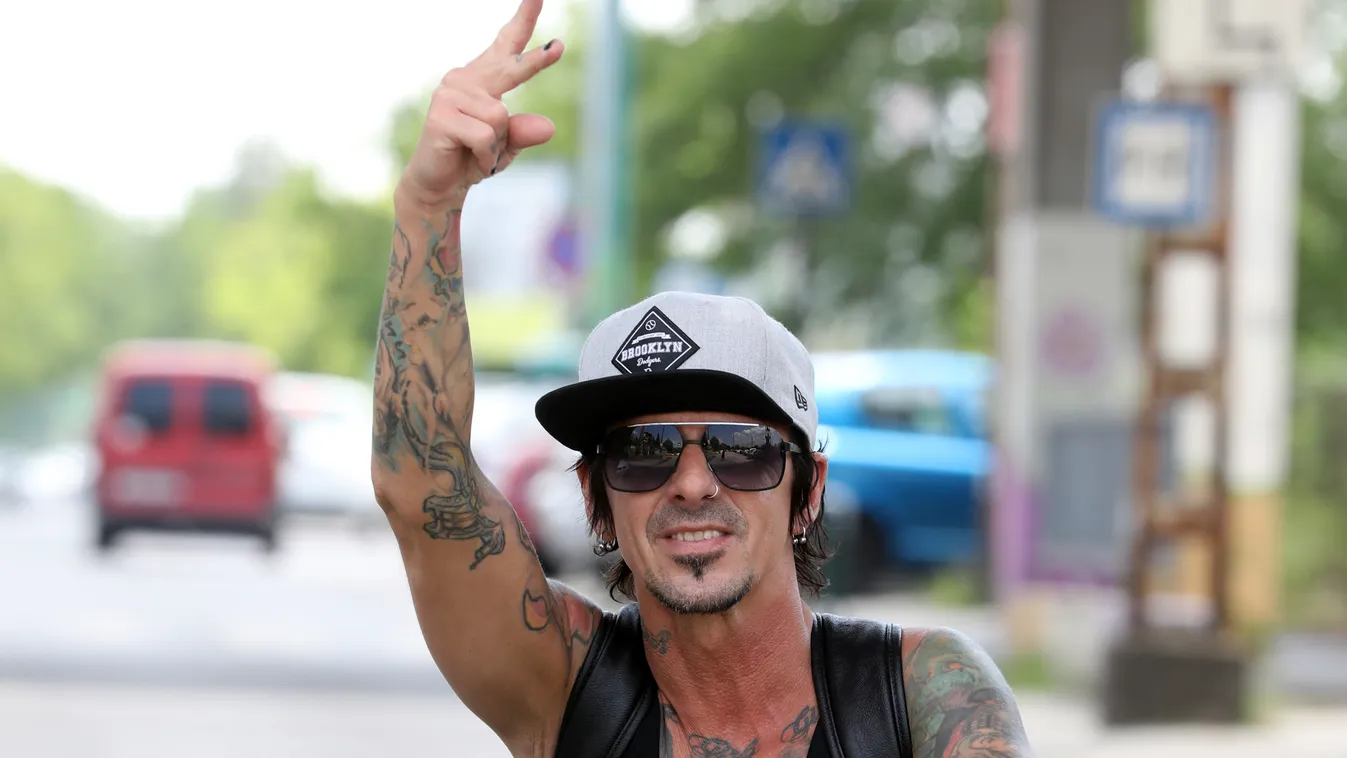 Megdöbbentő videó: Csodásan énekel a Hooligans dobosának lánya