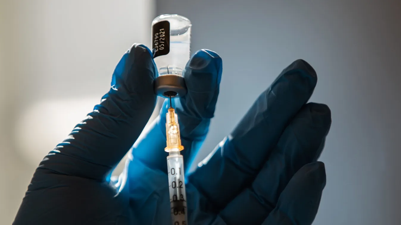 Négy embert alkalmazó kisvállalkozás szervezi az oltást Belgiumban, össze is omlott a rendszer