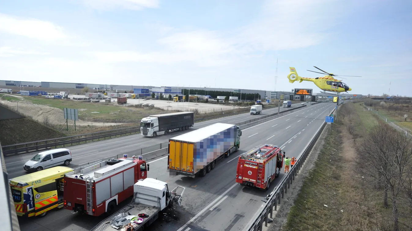 Mentőhelikoptert riasztottak: brutális helyszíni fotók a halászteleki balesetről