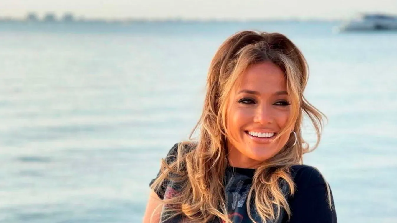 Jennifer Lopez olyan szettben edz, mintha egy pornófilm forgatáson lenne - Fotó