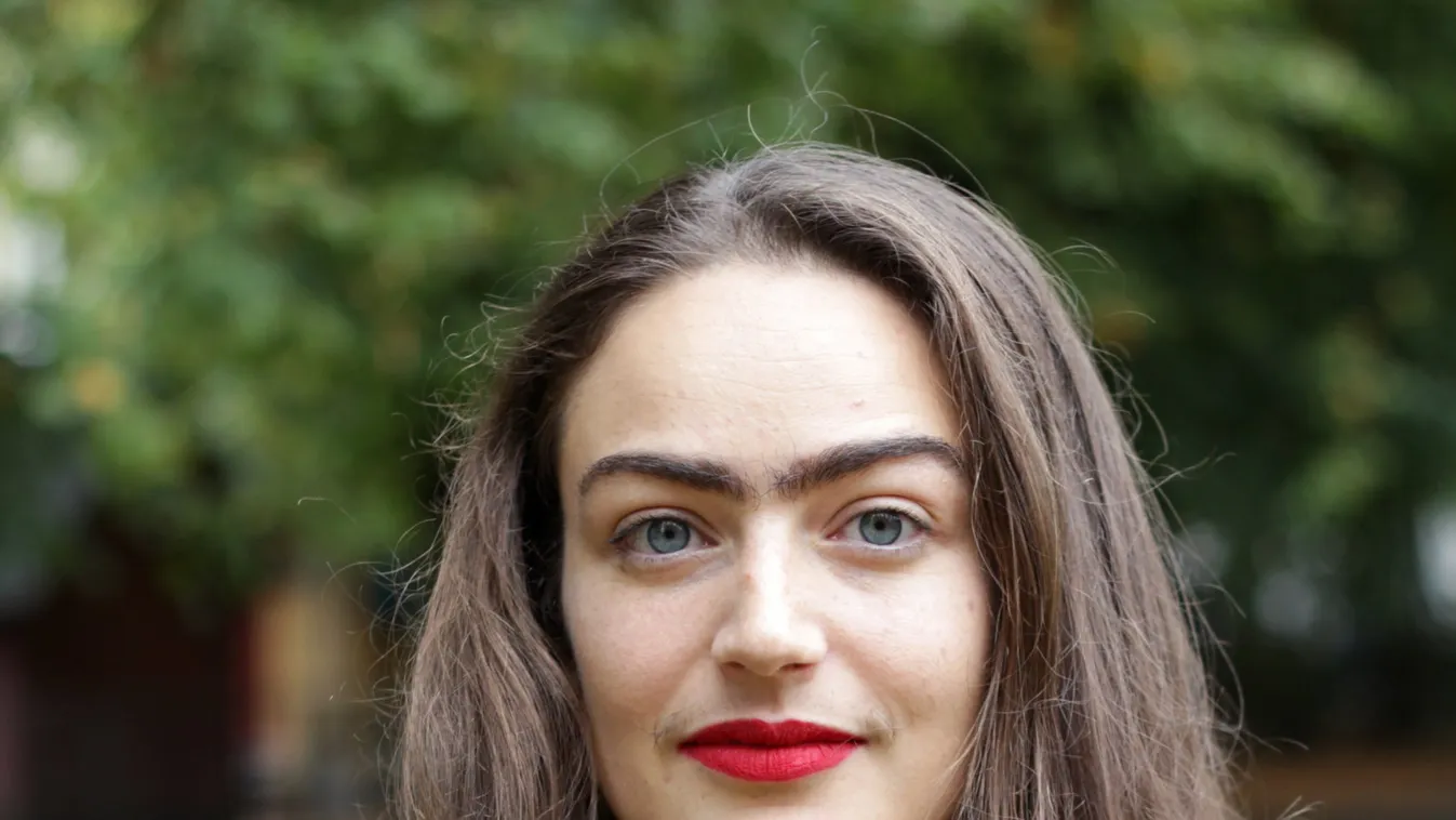 Így néz ki a bajszos nő, aki nem akar megborotválkozni, pedig csúfolják