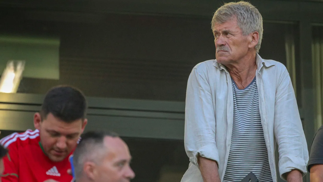 Csank János is megdöbbent, erre nem számított a koronavírusos fociedző