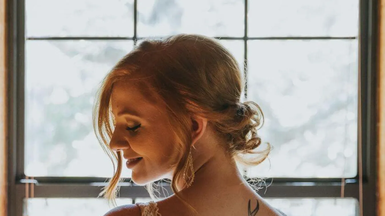 A legrafináltabb dekoltázs támad tavasszal, ettől megőrülnek a férfiak