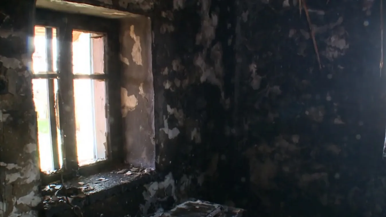 Gyerekeivel a kezében futott az anya az égő házból Csökmőn - Videó