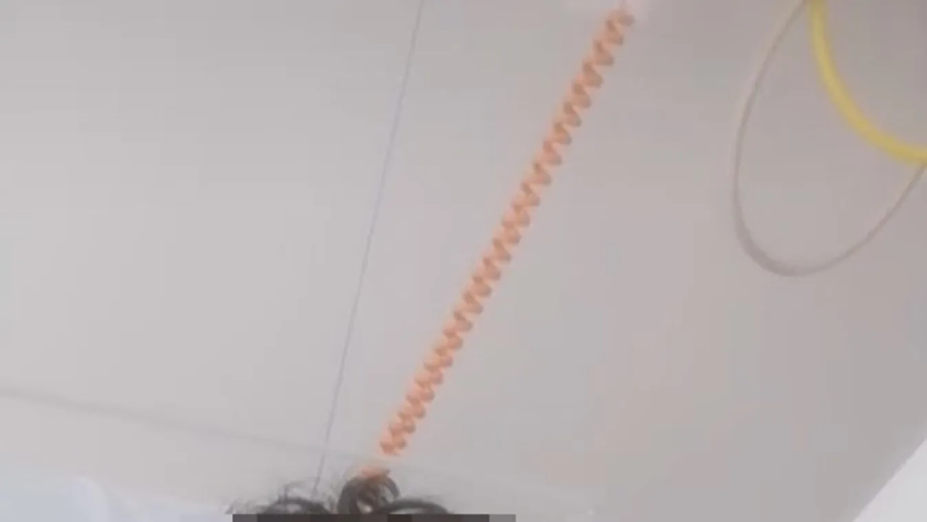 Három emeletet zuhant élőzés közben a magyar férfi, Dávid – itt a videója