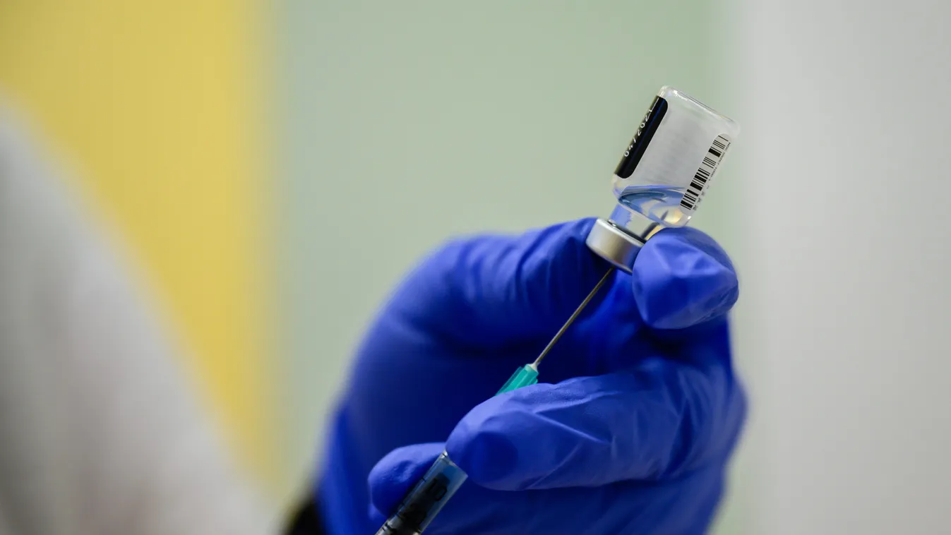 Itt vannak a friss adatok: 2 millió 689 ezer embert oltottak be Magyarországon