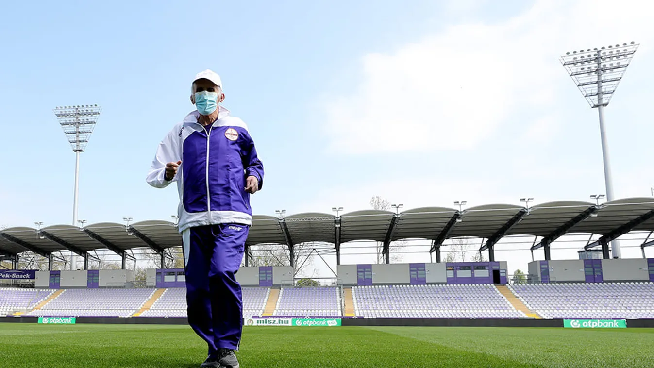 Lefotózták Törőcsik Andrást, ide látogatott születésnapos legenda