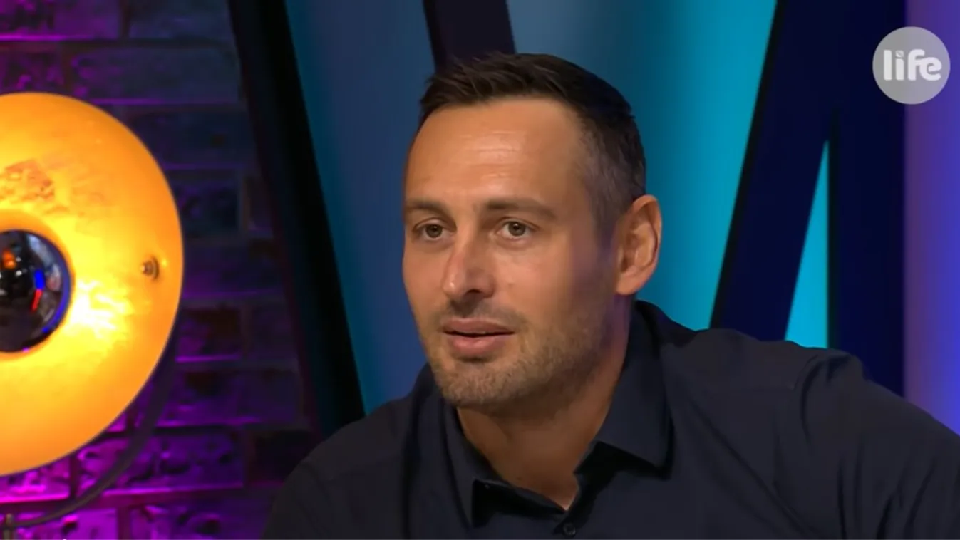 Két nővel orgiázott: Szexvideóval zsarolták a TV2 egykori sztárját