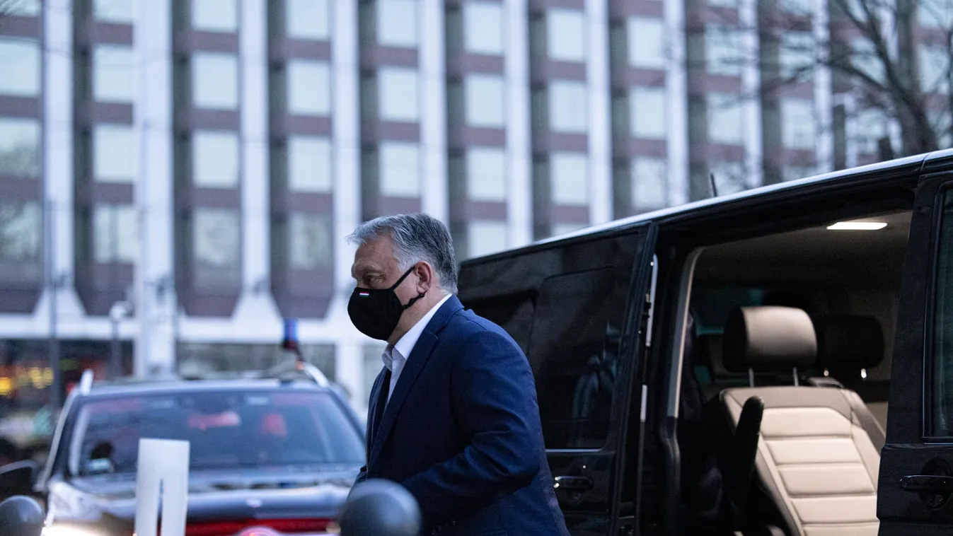 Lefotózták Orbán Viktort, már hajnalban megérkezett a tárgyalásra